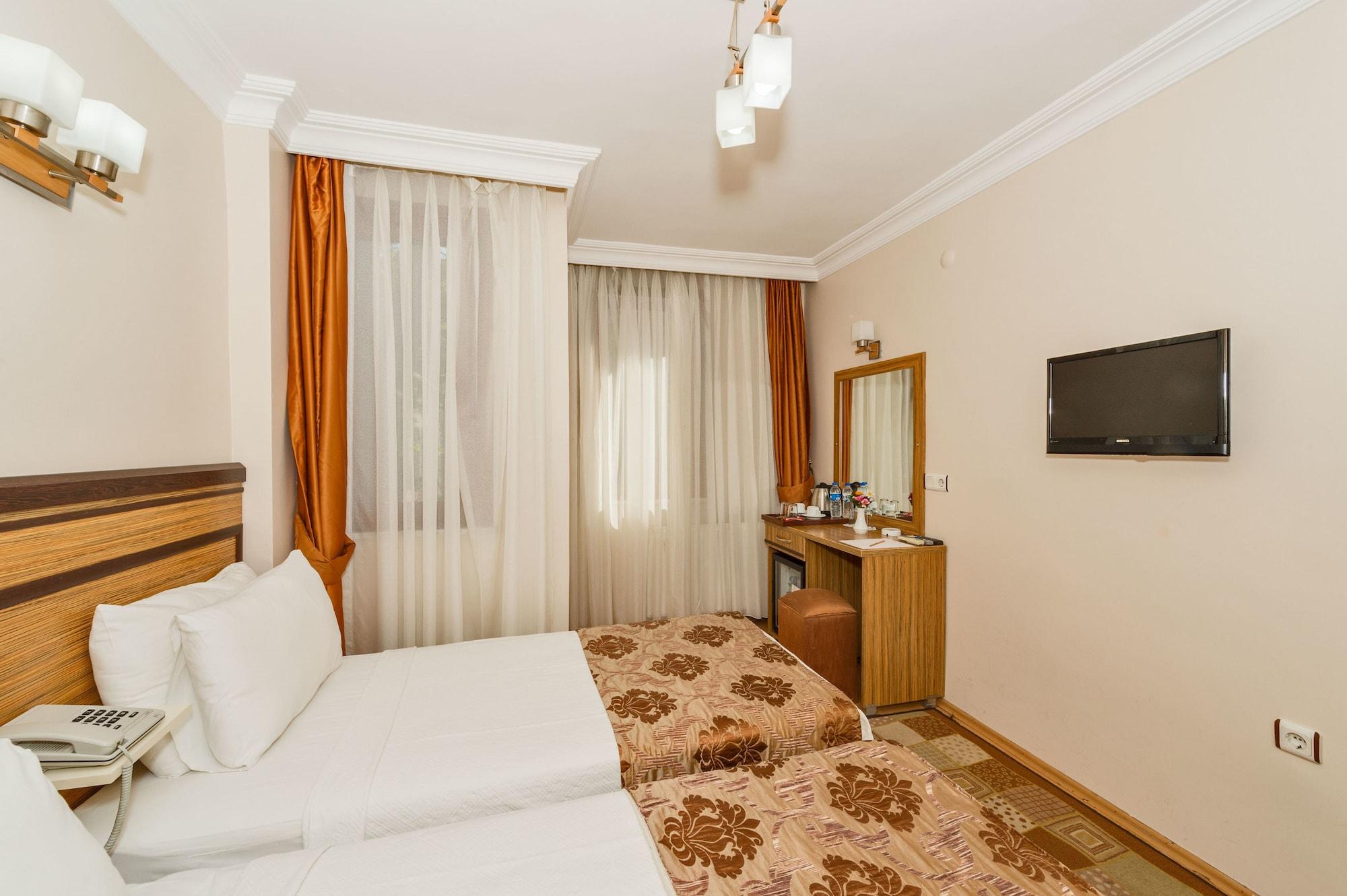 May Hotel Istanboel Buitenkant foto