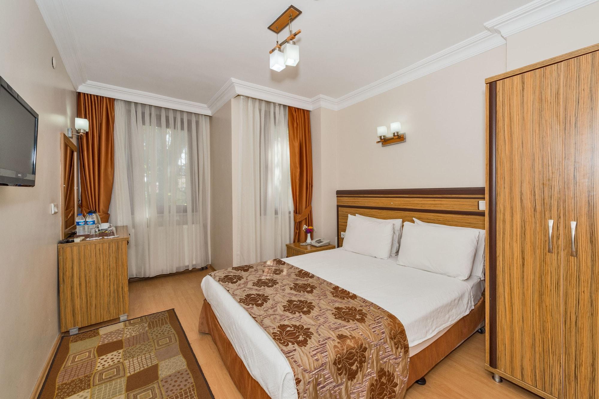 May Hotel Istanboel Buitenkant foto